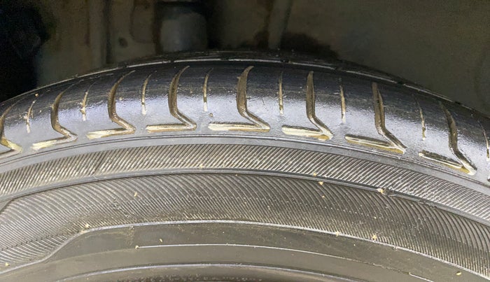 2018 Maruti IGNIS DELTA 1.2, CNG, Manual, 80,757 km, Right Rear Tyre Tread
