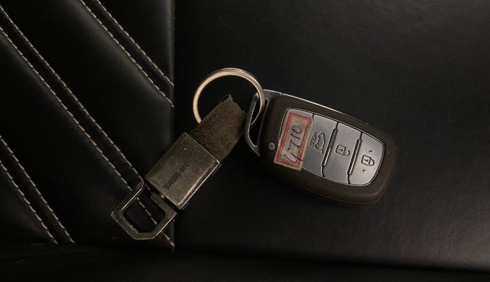 2021 Hyundai VENUE SX PLUS 1.0 TURBO DCT, Petrol, Automatic, 75,584 km, Key Close Up