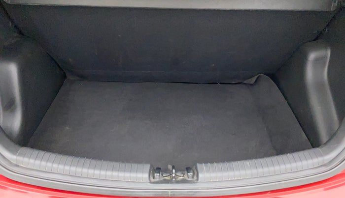 2017 Hyundai Grand i10 MAGNA 1.2 KAPPA VTVT, Petrol, Manual, 24,112 km, Boot Inside