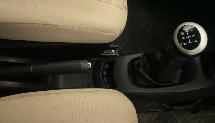 2017 Maruti Wagon R 1.0 VXI, Petrol, Manual, 34,793 km, Gear Lever
