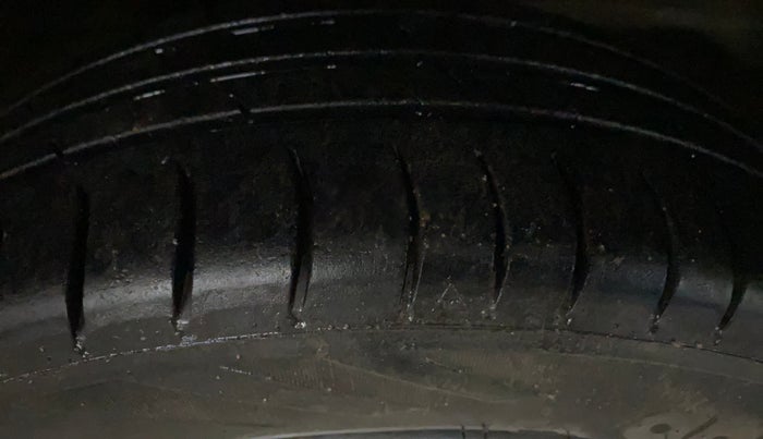 2016 Maruti Alto K10 VXI, Petrol, Manual, 79,054 km, Right Front Tyre Tread