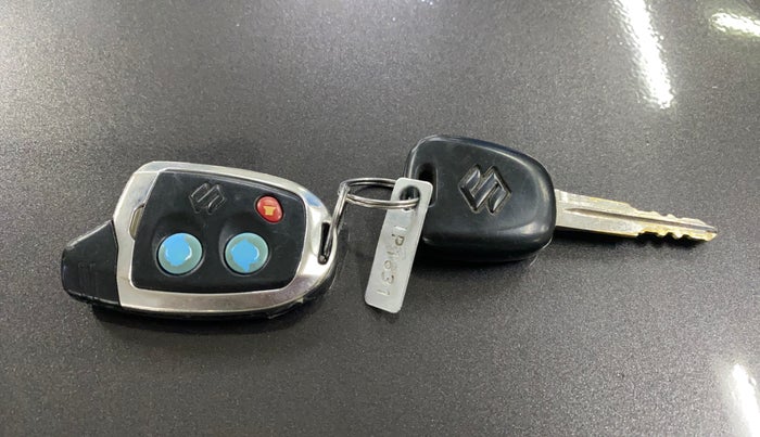 2016 Maruti Alto K10 VXI, Petrol, Manual, 79,054 km, Key Close Up