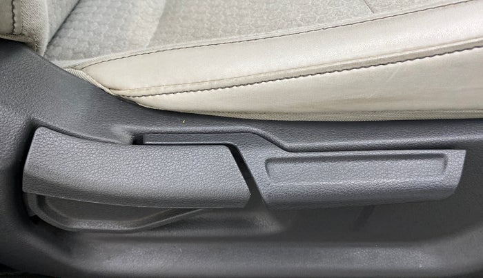 2019 Hyundai GRAND I10 NIOS MAGNA 1.2 AT, Petrol, Automatic, 51,246 km, Driver Side Adjustment Panel