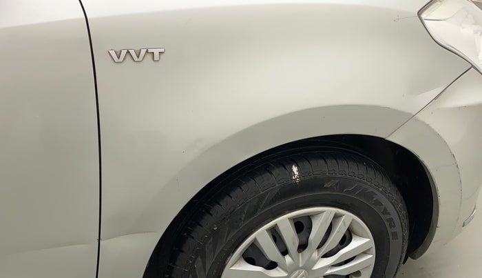 2017 Maruti Dzire VXI, Petrol, Manual, 87,184 km, Right fender - Minor scratches