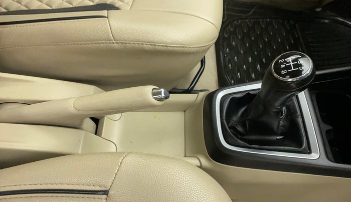 2017 Maruti Dzire VXI, Petrol, Manual, 87,184 km, Gear Lever