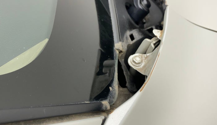 2017 Maruti Dzire VXI, Petrol, Manual, 87,184 km, Bonnet (hood) - Cowl vent panel has minor damage
