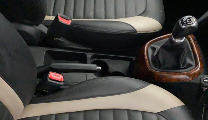 2016 Hyundai Grand i10 ASTA (O) 1.2 KAPPA VTVT, Petrol, Manual, 28,183 km, Gear Lever