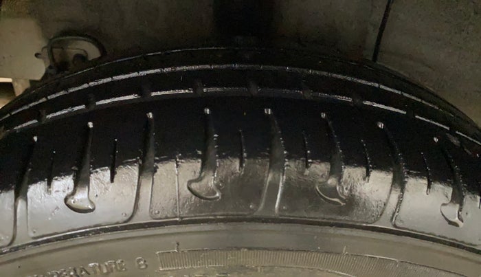 2016 Hyundai Grand i10 ASTA (O) 1.2 KAPPA VTVT, Petrol, Manual, 28,183 km, Right Rear Tyre Tread