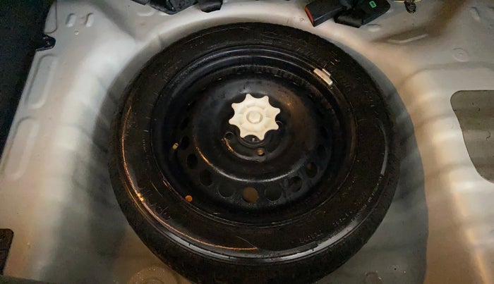 2016 Hyundai Grand i10 ASTA (O) 1.2 KAPPA VTVT, Petrol, Manual, 28,183 km, Spare Tyre