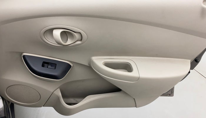 2017 Datsun Go T, Petrol, Manual, 30,774 km, Driver Side Door Panels Control