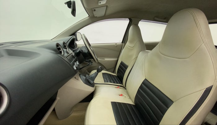 2017 Datsun Go T, Petrol, Manual, 30,774 km, Right Side Front Door Cabin