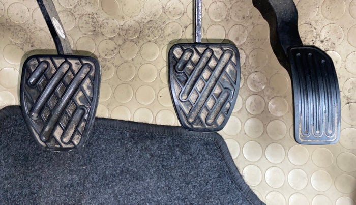 2017 Datsun Go T, Petrol, Manual, 30,774 km, Pedals