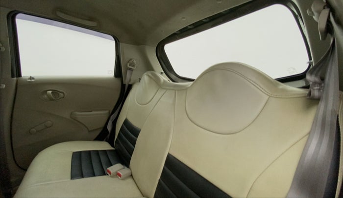 2017 Datsun Go T, Petrol, Manual, 30,774 km, Right Side Rear Door Cabin