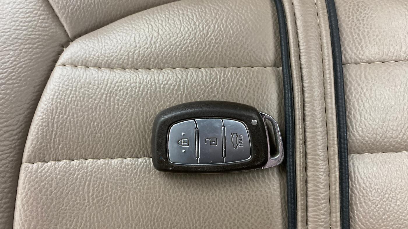 2019 Hyundai Grand i10 ASTA 1.2 KAPPA VTVT, Petrol, Manual, 49,523 km, Key Close Up