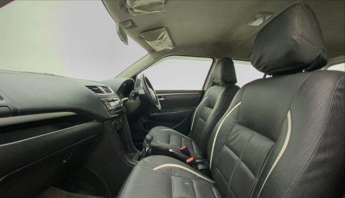 2015 Maruti Swift VXI, CNG, Manual, 97,377 km, Right Side Front Door Cabin