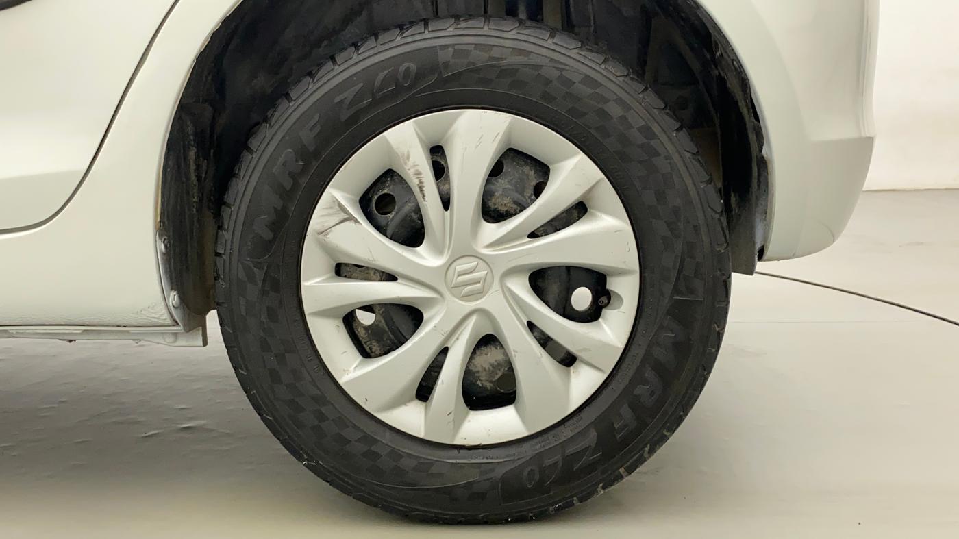 2015 Maruti Swift VXI, CNG, Manual, 97,377 km, Left Rear Wheel