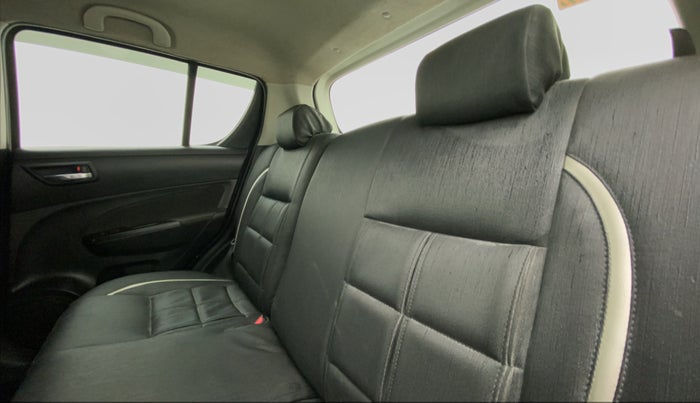 2015 Maruti Swift VXI, CNG, Manual, 97,377 km, Right Side Rear Door Cabin