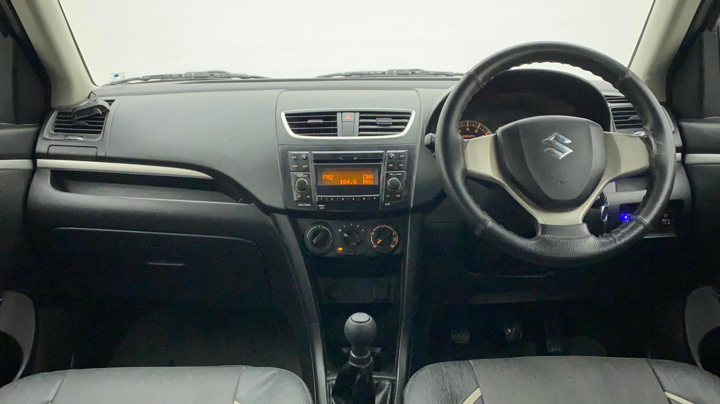 2015 Maruti Swift VXI, CNG, Manual, 97,377 km, Dashboard