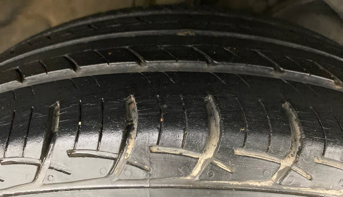 2017 Maruti Baleno DELTA CVT PETROL 1.2, Petrol, Automatic, 16,091 km, Right Front Tyre Tread