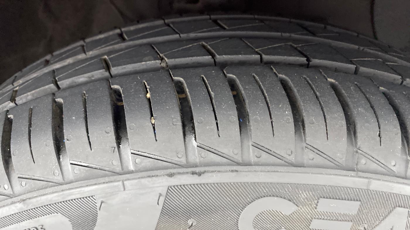 2021 Hyundai GRAND I10 NIOS SPORTZ PETROL, Petrol, Manual, 2,024 km, Right Front Tyre Tread