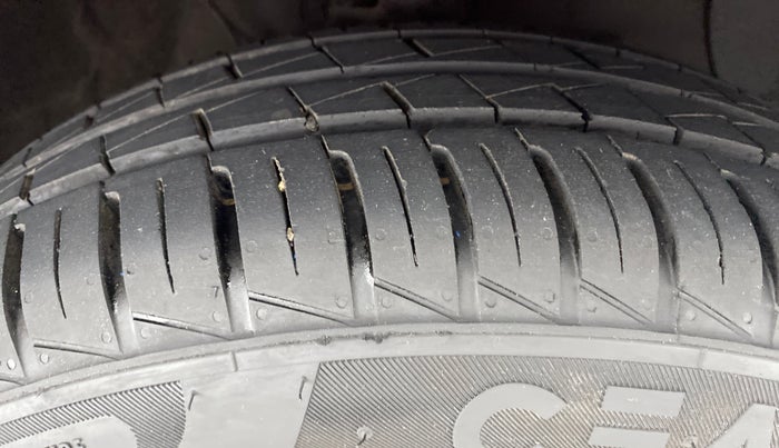 2021 Hyundai GRAND I10 NIOS SPORTZ PETROL, Petrol, Manual, 2,024 km, Right Front Tyre Tread