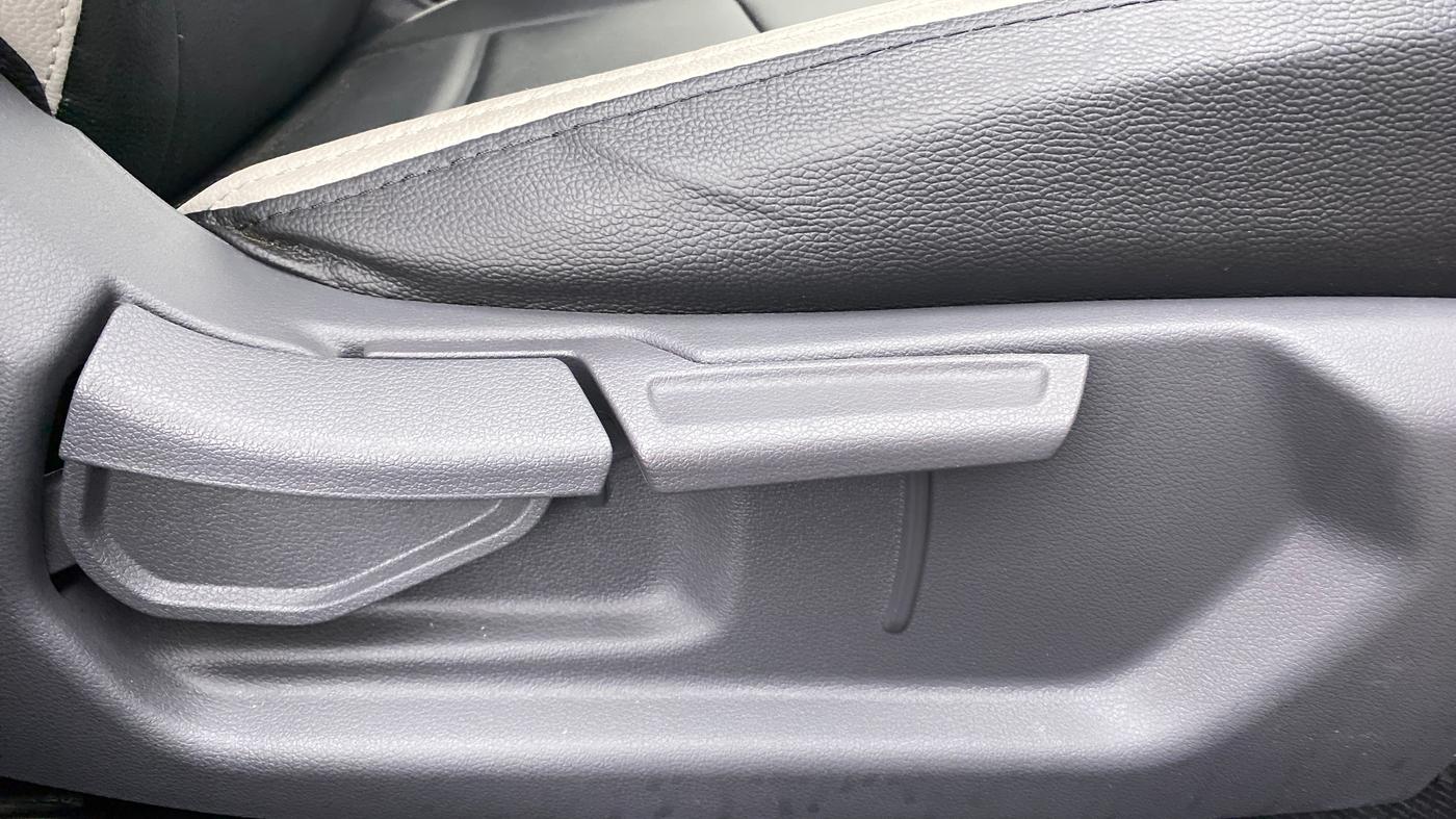 2021 Hyundai GRAND I10 NIOS SPORTZ PETROL, Petrol, Manual, 2,024 km, Driver Side Adjustment Panel