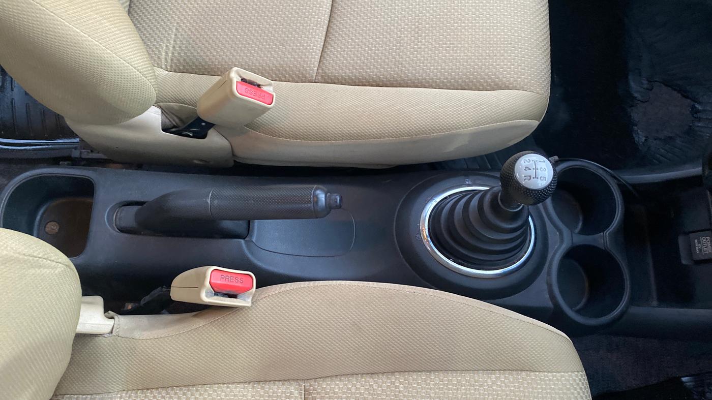2016 Honda Brio S MT, Petrol, Manual, 81,602 km, Gear Lever