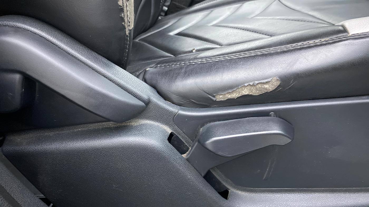 2019 Ford Ecosport TITANIUM + 1.5L DIESEL, Diesel, Manual, 1,08,632 km, Driver Side Adjustment Panel