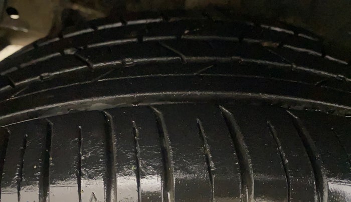 2020 Hyundai NEW I20 SPORTZ 1.2 MT, Petrol, Manual, 4,178 km, Right Rear Tyre Tread