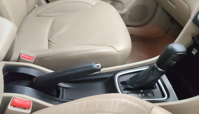 2019 Maruti Ciaz ALPHA  AT 1.5 SHVS PETROL, Petrol, Automatic, 94,150 km, Gear Lever