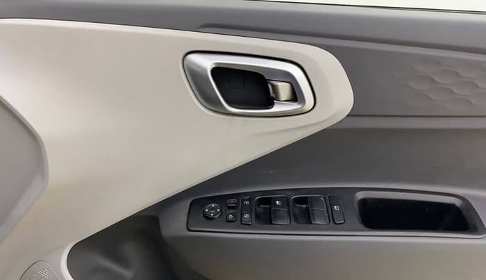 2020 Hyundai GRAND I10 NIOS SPORTZ AMT 1.2 KAPPA VTVT, Petrol, Automatic, 60,023 km, Driver Side Door Panels Control