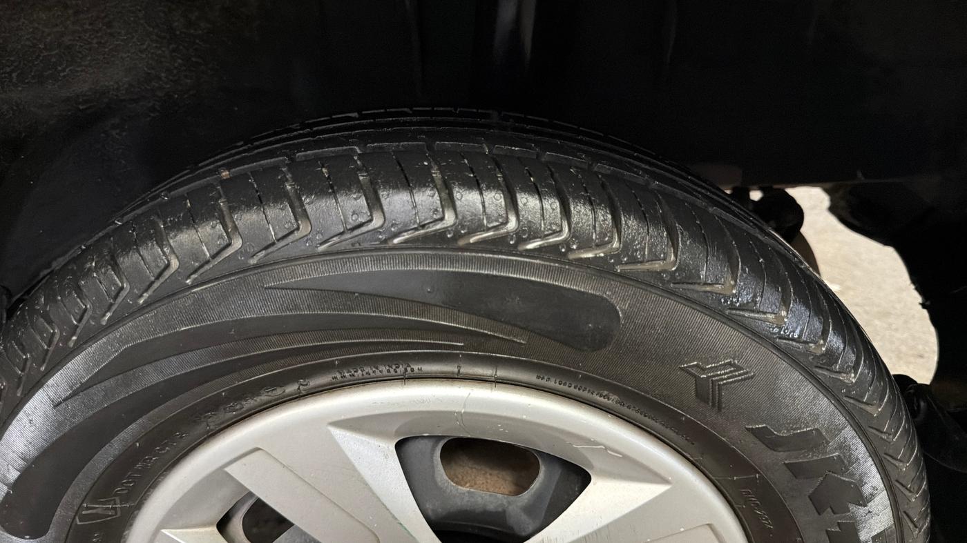 2017 Renault Kwid RXT 0.8, Petrol, Manual, 36,563 km, Left Rear Tyre Tread
