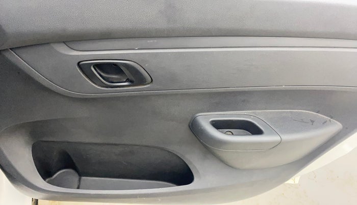 2016 Renault Kwid RXT 0.8, Petrol, Manual, 71,594 km, Driver Side Door Panels Control