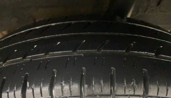 2016 Renault Kwid RXT 0.8, Petrol, Manual, 71,594 km, Left Rear Tyre Tread