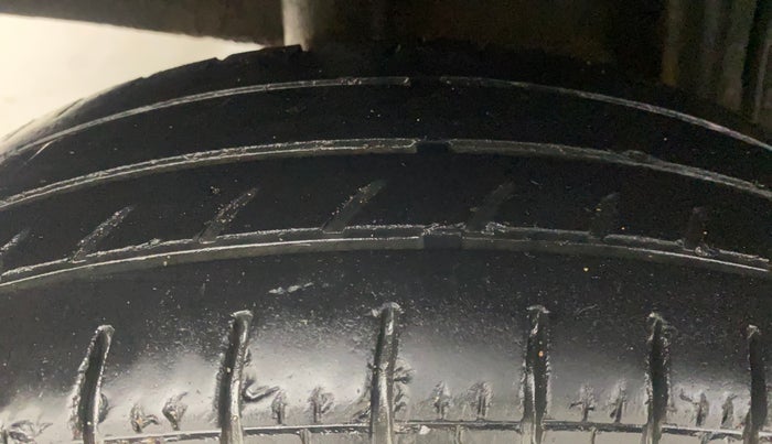 2016 Renault Kwid RXT 0.8, Petrol, Manual, 71,594 km, Right Rear Tyre Tread