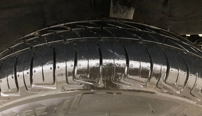 2017 Renault Kwid RXT 0.8, Petrol, Manual, 65,470 km, Left Rear Tyre Tread