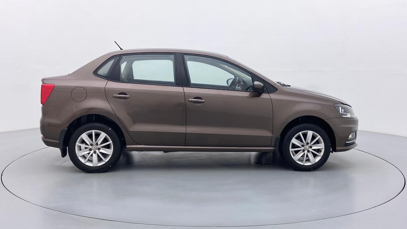 2016 Volkswagen Ameo HIGHLINE 1.2, Petrol, Manual, 30,483 km, Right Side View