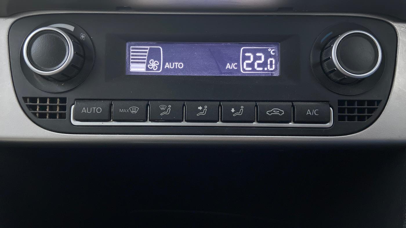 2016 Volkswagen Ameo HIGHLINE 1.2, Petrol, Manual, 30,483 km, Automatic Climate Control