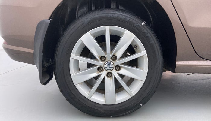 2016 Volkswagen Ameo HIGHLINE 1.2, Petrol, Manual, 30,483 km, Right Rear Wheel