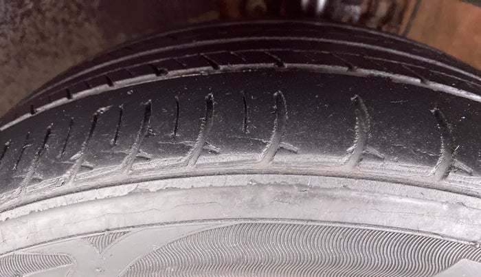 2018 Volkswagen Polo GT TSI 1.2 PETROL AT, Petrol, Automatic, 24,594 km, Left Front Tyre Tread