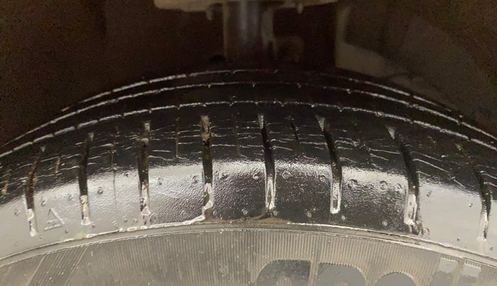 2018 Maruti Baleno ZETA CVT PETROL 1.2, Petrol, Automatic, 25,265 km, Right Front Tyre Tread