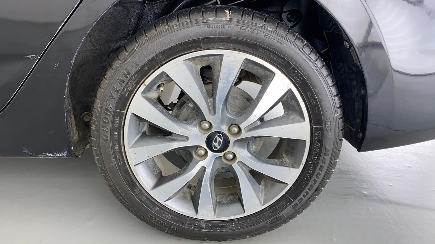 2016 Hyundai Verna FLUIDIC 1.6 VTVT SX AT, Petrol, Automatic, 59,226 km, Left Rear Wheel