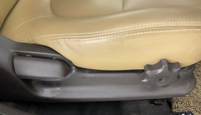 2016 Hyundai Verna FLUIDIC 1.6 VTVT SX AT, Petrol, Automatic, 59,226 km, Driver Side Adjustment Panel