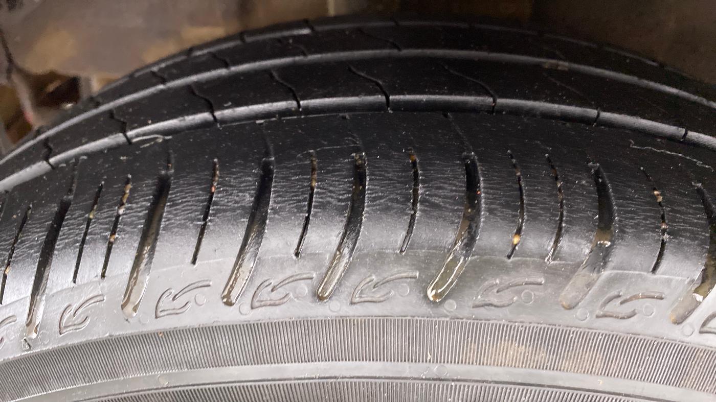 2018 Tata Tiago XT 1.2 REVOTRON, Petrol, Manual, 12,186 km, Right Rear Tyre Tread