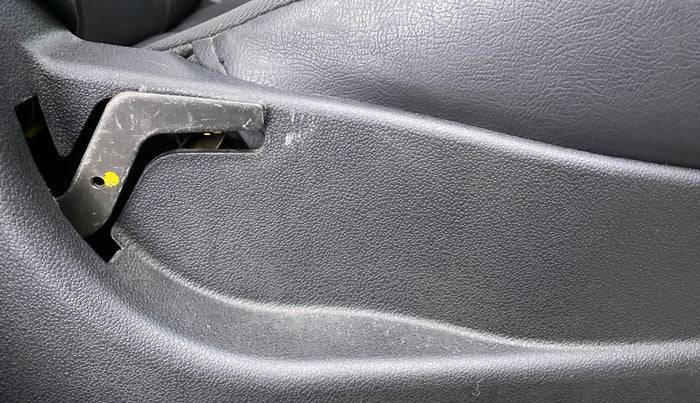 2018 Tata Tiago XT 1.2 REVOTRON, Petrol, Manual, 12,186 km, Driver Side Adjustment Panel