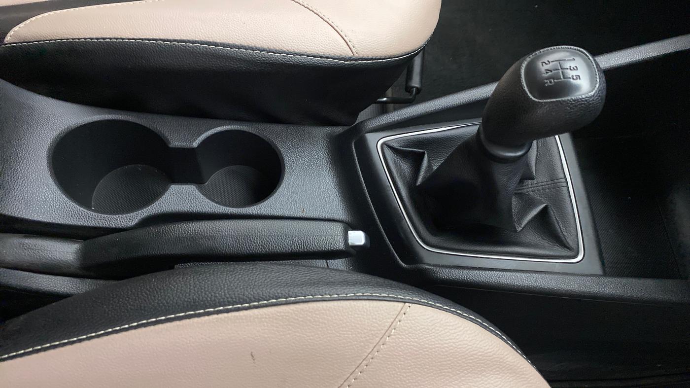 2018 Hyundai Elite i20 SPORTZ 1.2, Petrol, Manual, 49,155 km, Gear Lever