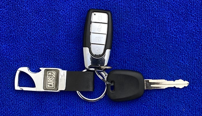 2016 Maruti Alto 800 LXI, CNG, Manual, 38,124 km, Key Close Up