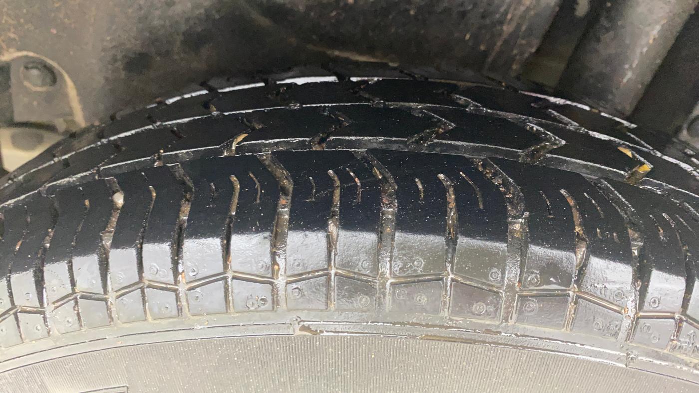 2014 Maruti Swift Dzire VXI, Petrol, Manual, 43,851 km, Left Rear Tyre Tread