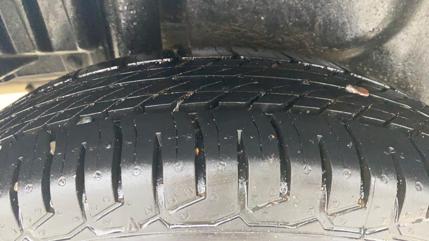 2014 Maruti Swift Dzire VXI, Petrol, Manual, 43,851 km, Right Rear Tyre Tread