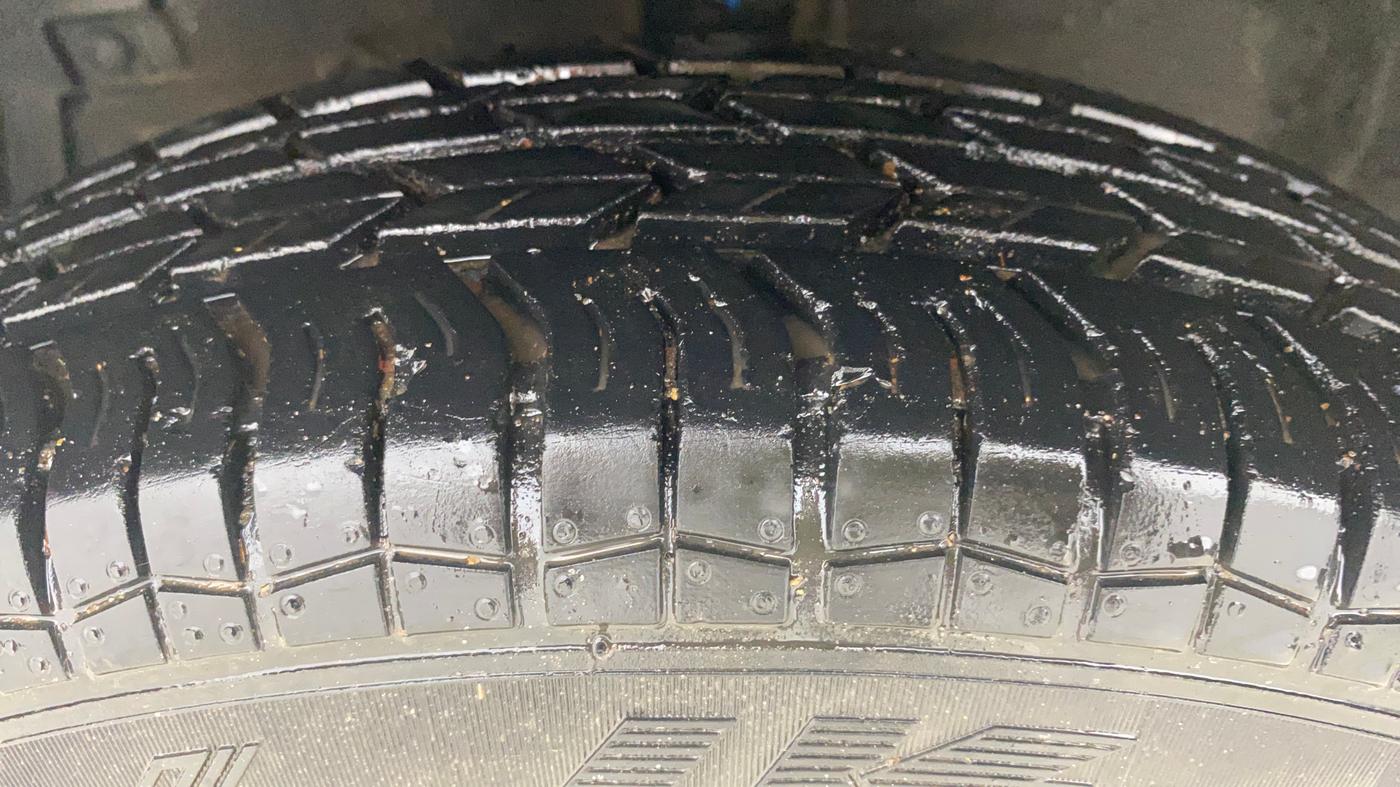 2014 Maruti Swift Dzire VXI, Petrol, Manual, 43,851 km, Left Front Tyre Tread